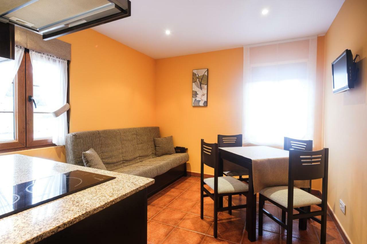 Apartamentos De Herminia Manzaneda  Exterior photo
