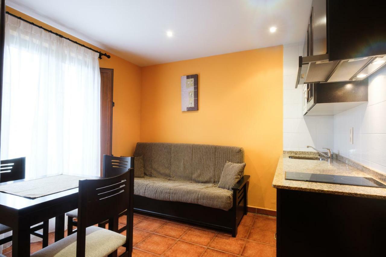 Apartamentos De Herminia Manzaneda  Exterior photo