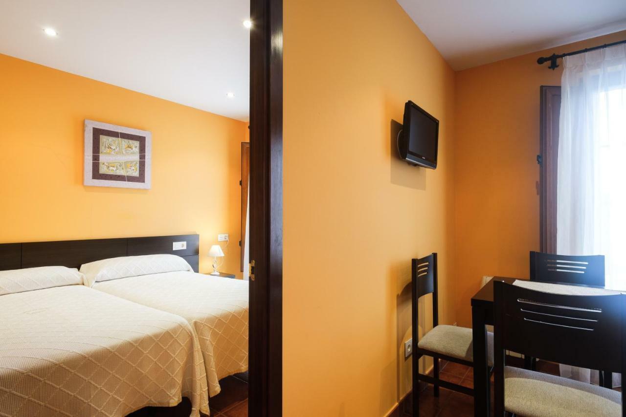 Apartamentos De Herminia Manzaneda  Exterior photo